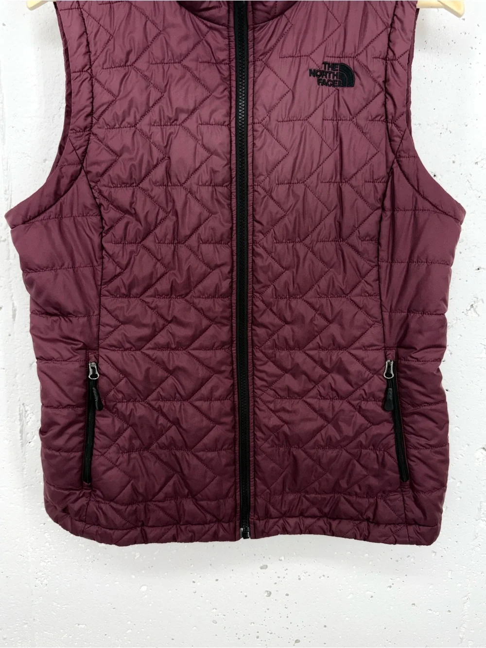 The North Face Women’s Size Large Maroon Quilted Vest